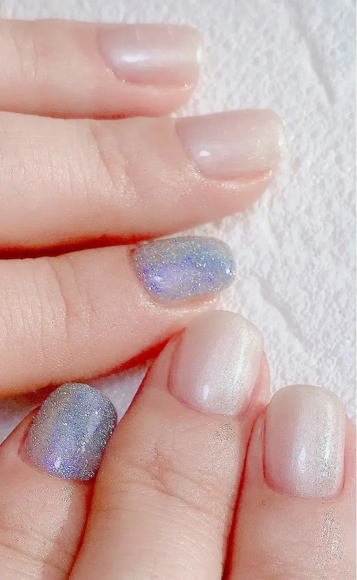 ネイル ブルー フラッシュネイル ショートネイル ホワイト ハンドネイル Nail Salon K 🧸美爪育成のネイルデザイン