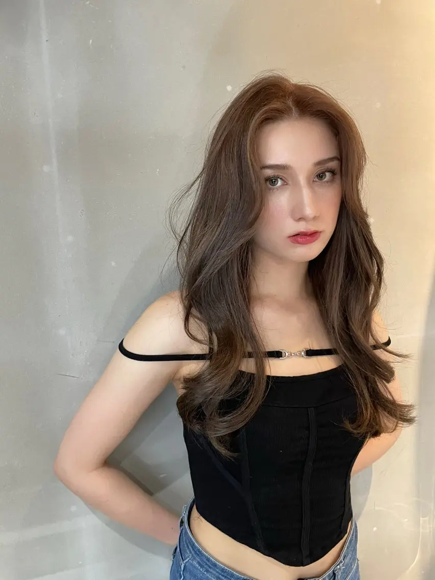 ロング カラー ミルクティーベージュ ❤︎レイヤー　MIAのヘアスタイル