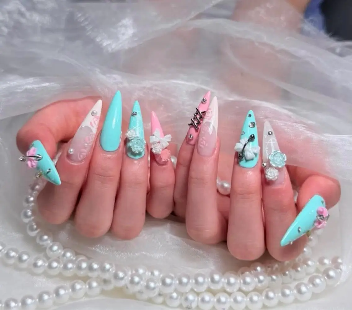 ネイル ハンドネイル Rinaky Amee Nailのネイルデザイン