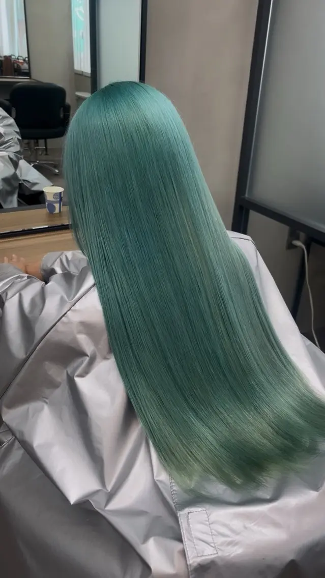 カラー 今井 花音のヘアスタイル
