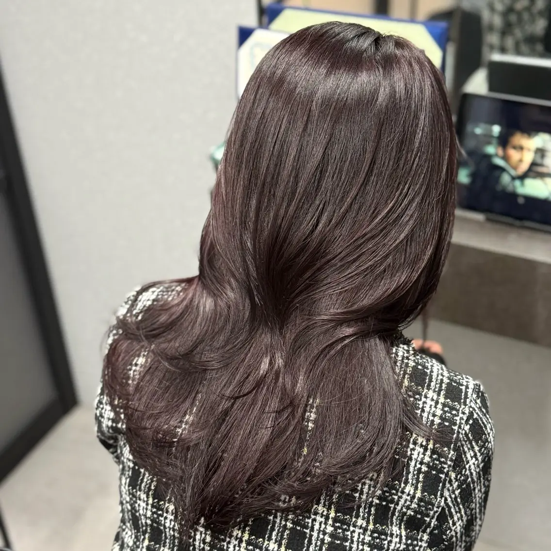 ロング カラー 黒髪 透明感カラー グレージュ オリーブカラー 髪質改善 ヘアカラー トリートメント 髪質改善Ⅰ透明感 艶カラーⅠたつやのヘアスタイル