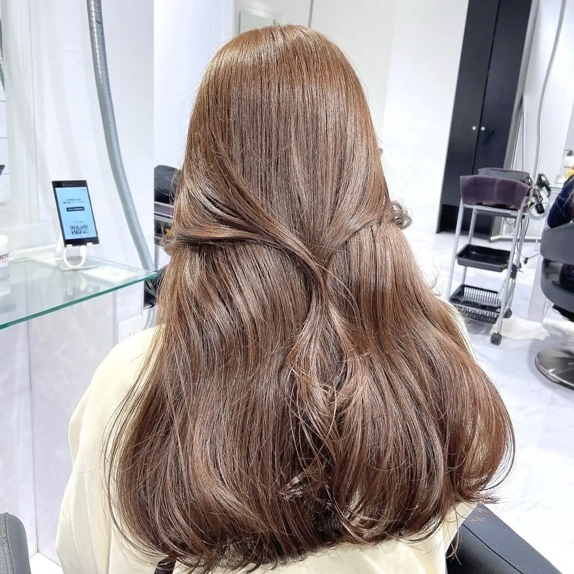 ロング カラー ヘアアレンジ ブリーチ ブリーチなしカラー 髪質改善 🫧モテる💗ダメー ジレスハイトーン🫧のヘアスタイル