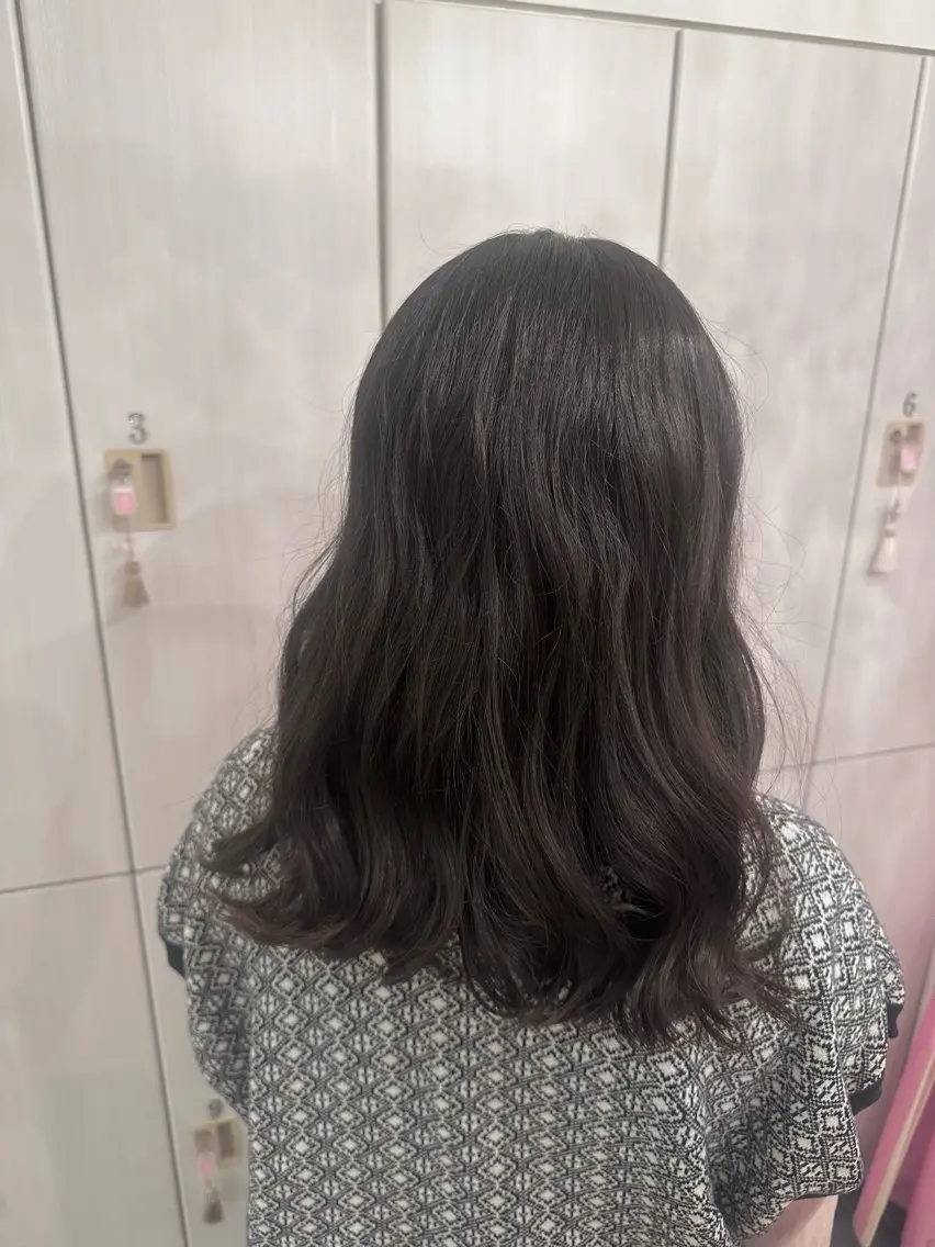 セミロング 古澤 由紀子のヘアスタイル