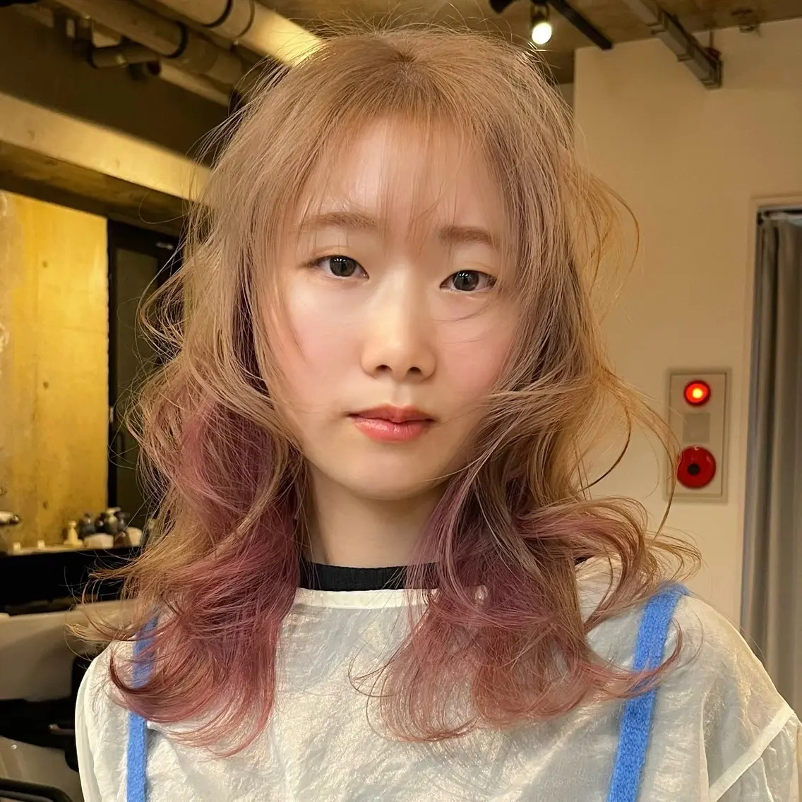 カラー カット ヘアカラー トリートメント ウルフ/レイヤー/ ブリーチカラーのヘアスタイル
