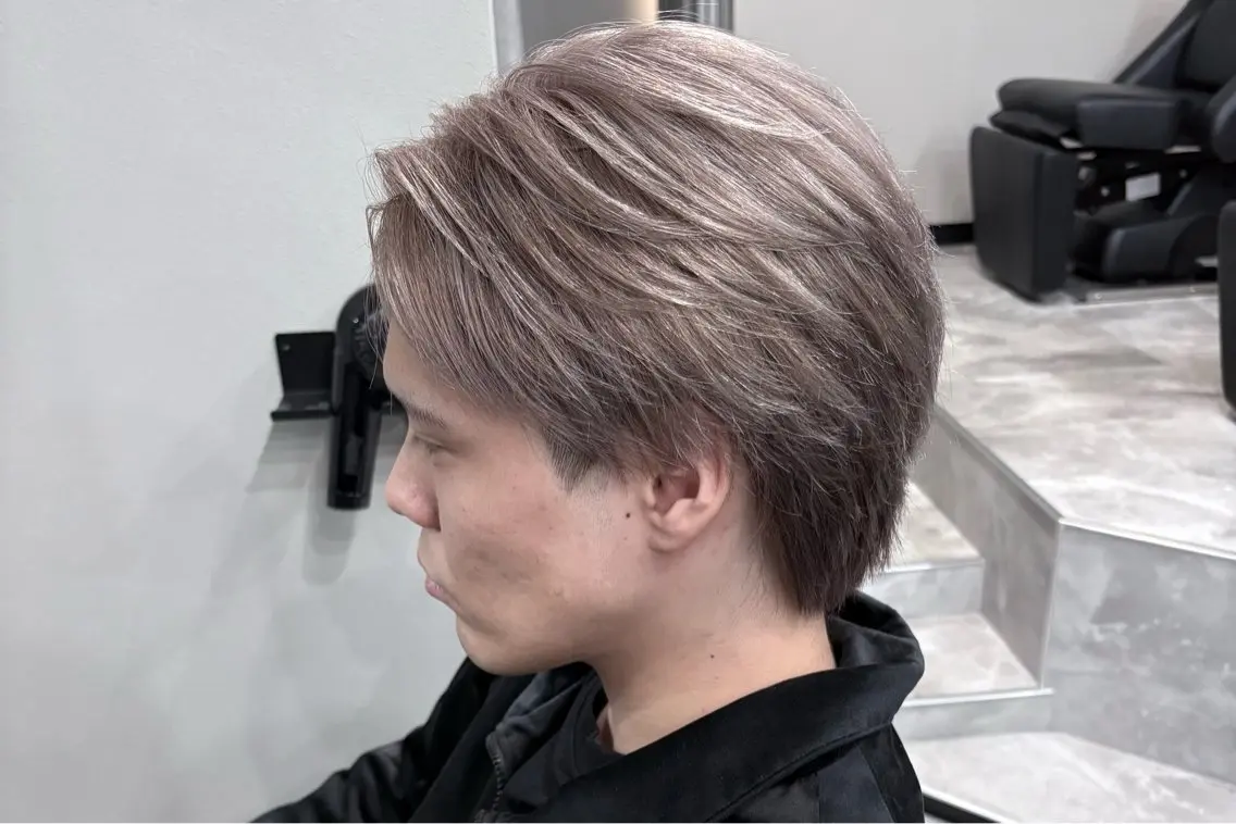 ショート カラー メンズ メンズハイトーン ハイトーンカラー カット ヘアカラー トリートメント ヘッドスパ AYVY【アイヴィ】 北千住🦋AYAKAのヘアスタイル