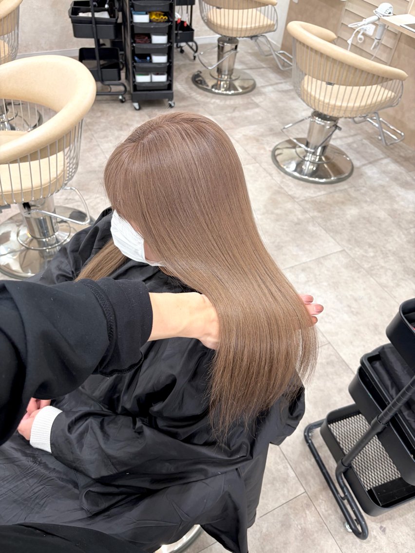 セミロング カット ヘアカラー トリートメント 廣庭 勇人のヘアスタイル