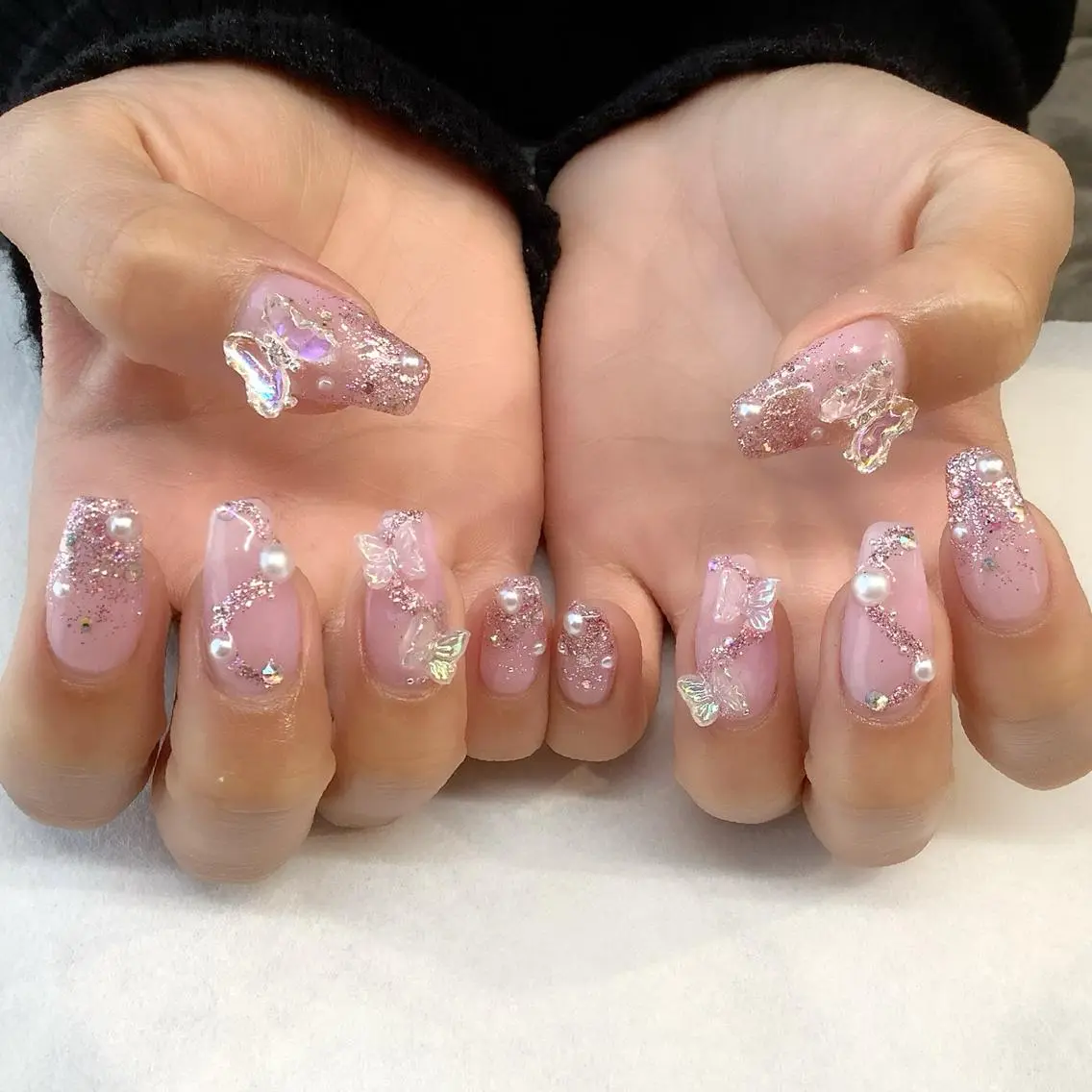 ネイル ハンドネイル 💎🐰 saki. m 🐰💎のネイルデザイン