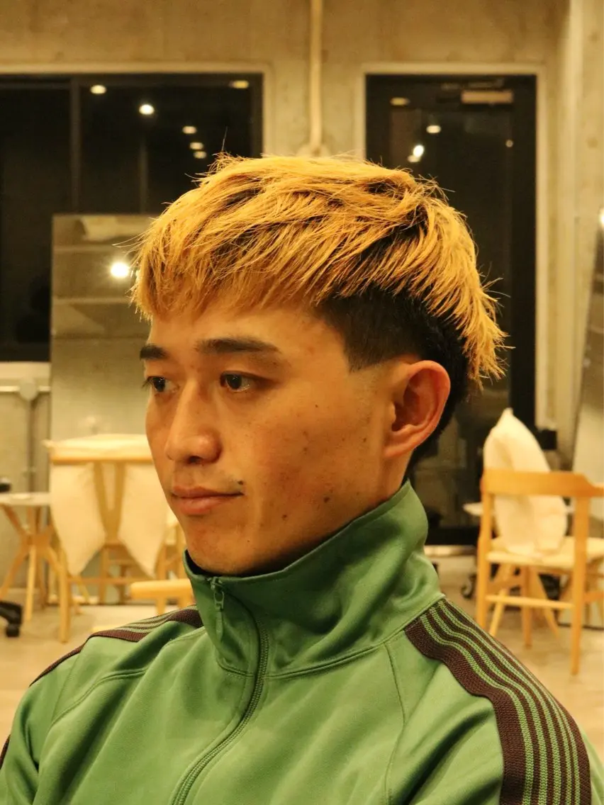 カラー 岩瀬 一成のヘアスタイル