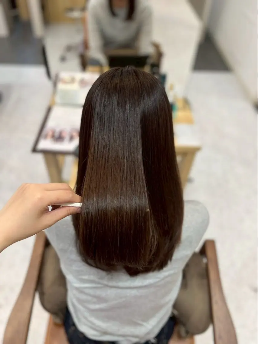 セミロング ヘアカラー afloat rauのヘアスタイル