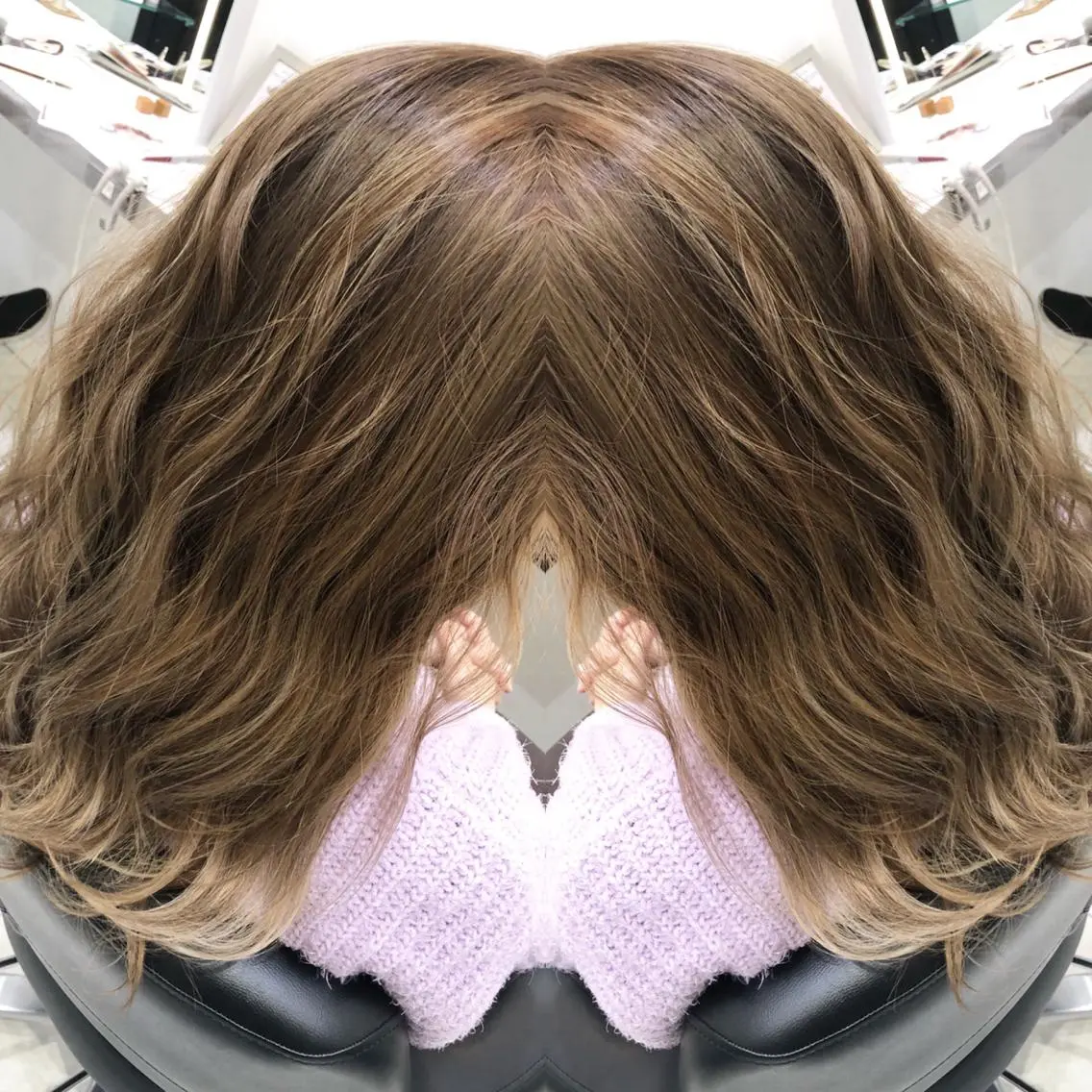 セミロング ハイライト 岸 保奈美のヘアスタイル