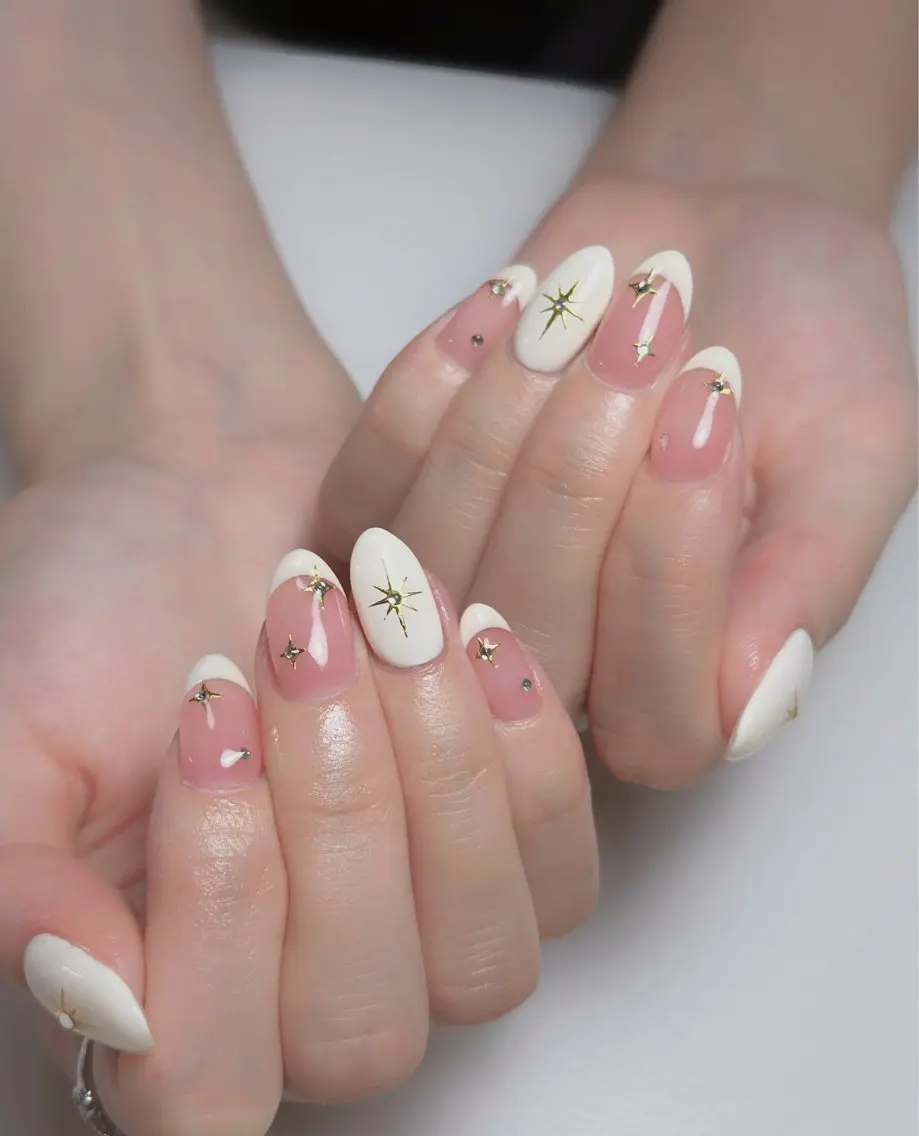 ネイル オーロラネイル 長さ出し フットネイル ラメ(グリッター) ラメグラデーション ハンドネイル 👍thumbs up nail👍のネイルデザイン