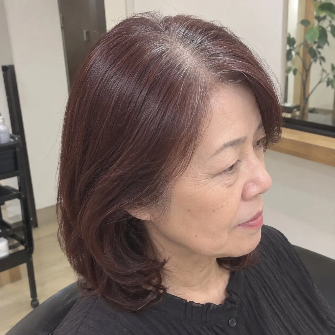 ミディアム カラー ヘアカラー 林 彩音のヘアスタイル
