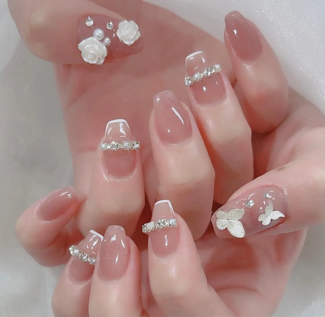 ネイル ハンドネイル Queens ciciのネイルデザイン