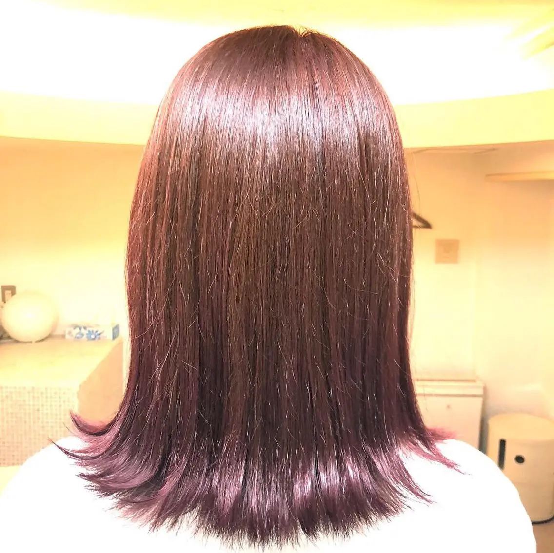 ミディアム カラー 伊熊 美砂のヘアスタイル