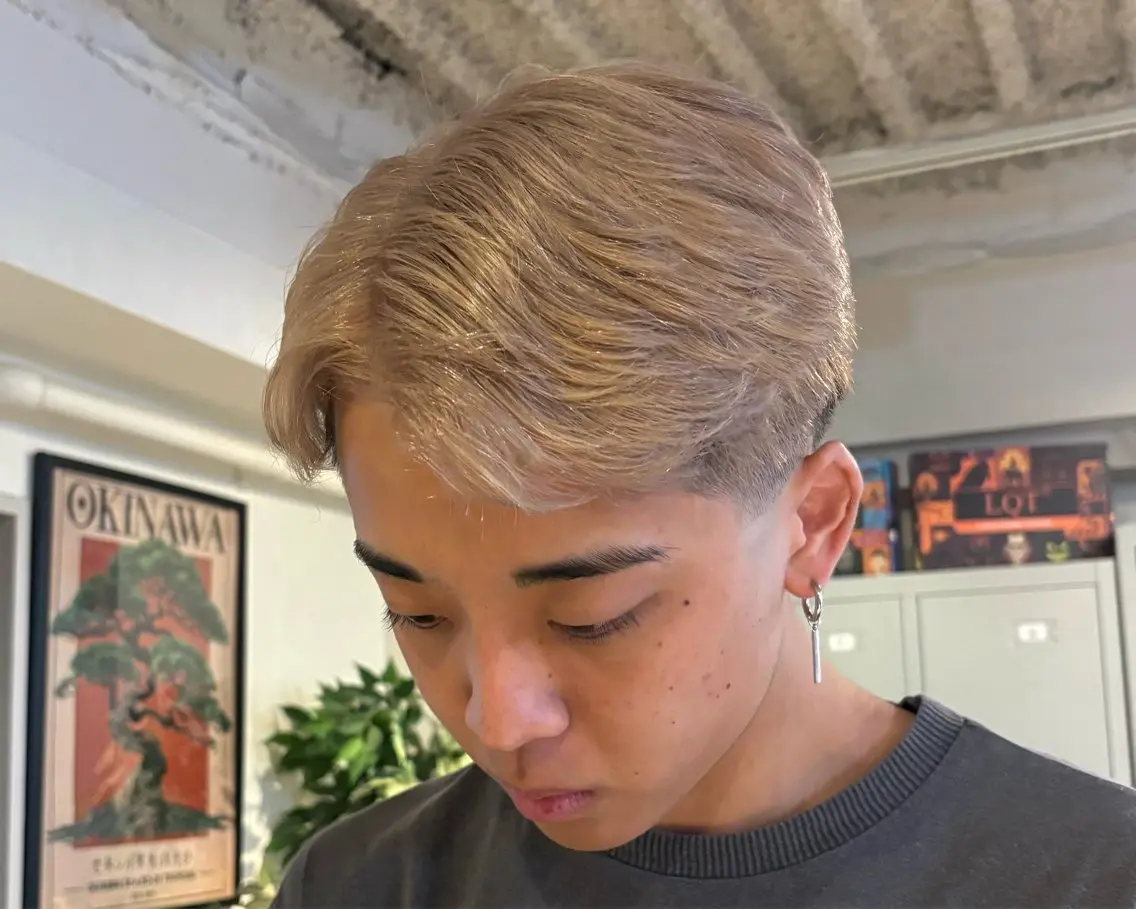 カラー メンズ メンズブリーチ メンズハイトーン ベージュカラー ブリーチ 透明感カラー カット ヘアカラー HINA/メンズ/ 似合わせ/京都のヘアスタイル