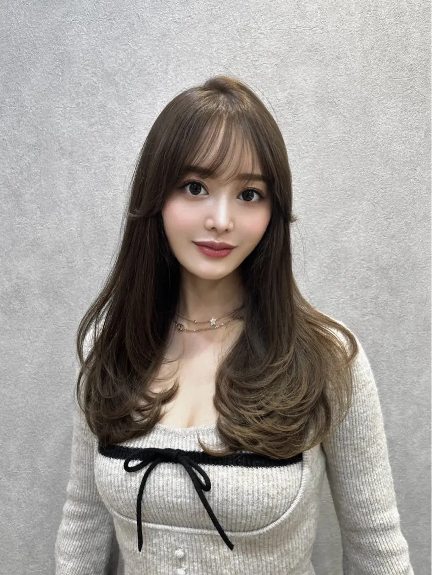 ロング カラー ヘアアレンジ アッシュ ベージュカラー レイヤーカット 🩷韓国ヘア/ヨシン モリ🩷Maikaのヘアスタイル