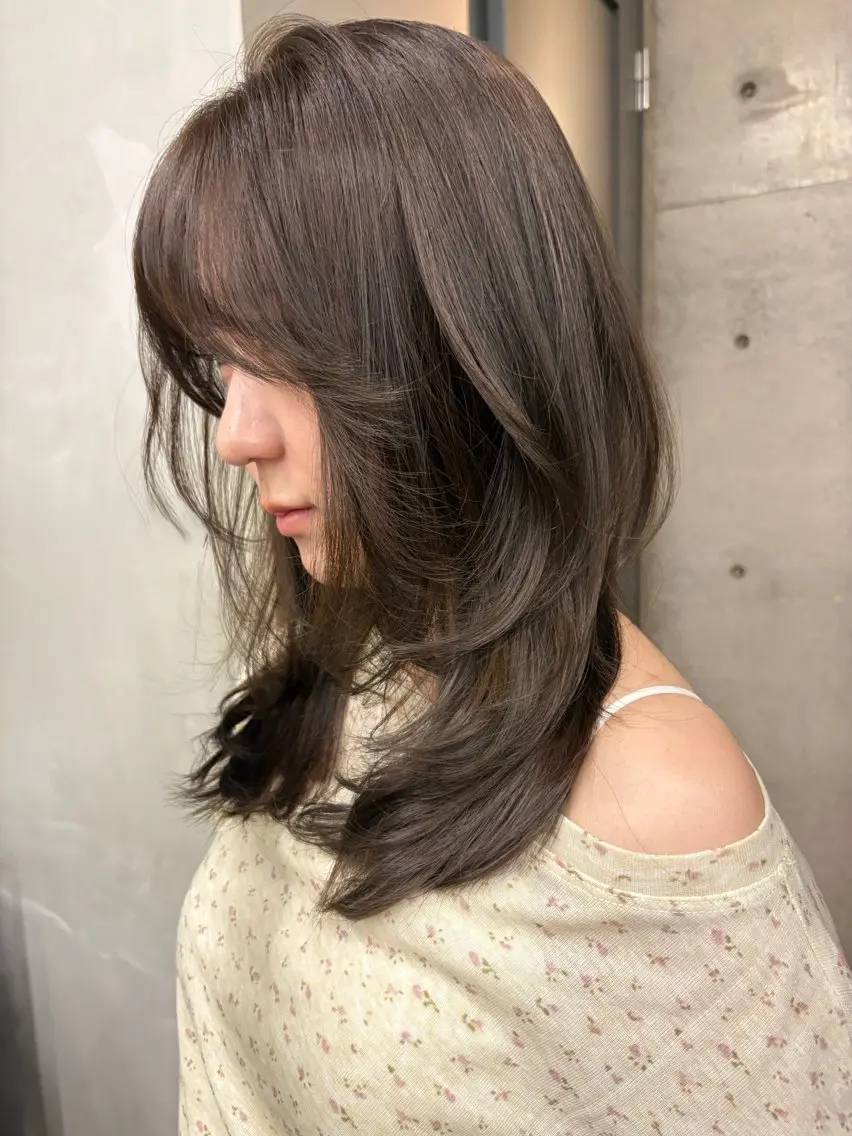 ミディアム カラー カット ヘアカラー トリートメント Saki/レイヤー/ 柔色カラー/顔まわりのヘアスタイル