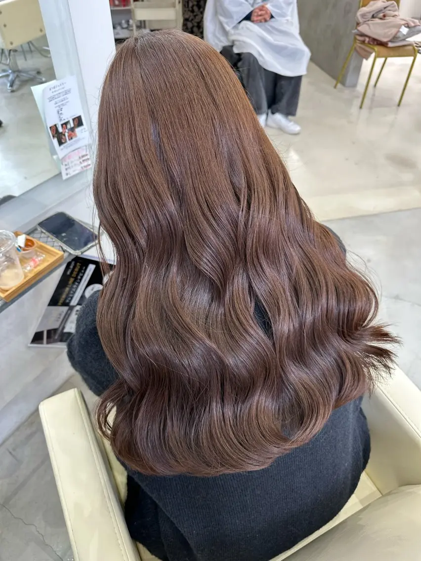 セミロング カラー ベージュカラー ブリーチ ダブルカラー グレージュ イルミナカラー カット ヘアカラー トリートメント SOLUA 岐阜のヘアスタイル