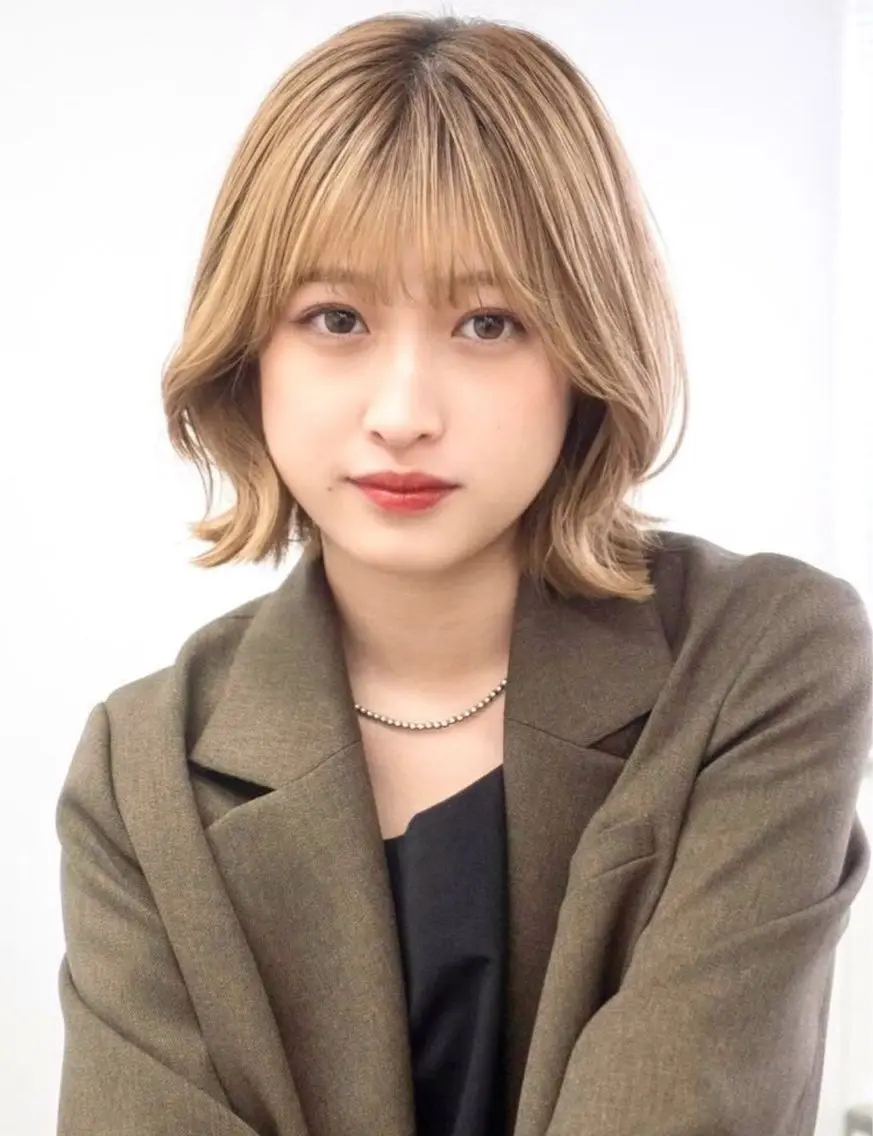ショート ヘアカラー 中江 伸之介のヘアスタイル
