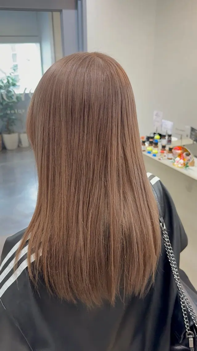 ロング カラー ベージュカラー ブリーチ ブロンド ピンクカラー ピンクベージュ soyon 心斎橋店のヘアスタイル