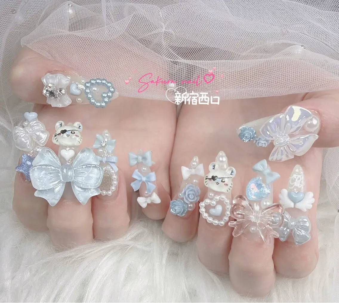 ネイル オーロラネイル クリアネイル フラッシュネイル フレンチネイル ジェルネイル ハンドネイル Sakura Nail Salonのネイルデザイン