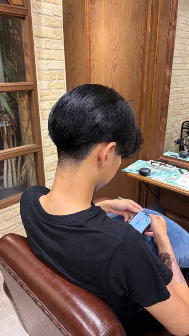 メンズ モネ｜CLUTCH メンズカットカラーのヘアスタイル