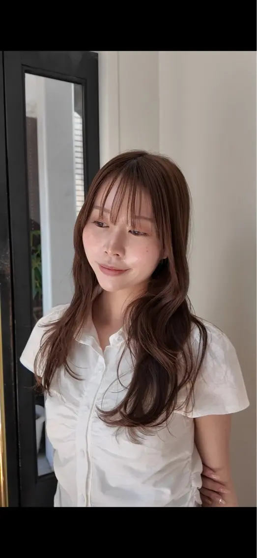 ロング カラー パーマ ブラウンカラー レイヤーカット ロング ヘアカラー トリートメント ヒナ/動くレイヤー/ 酸性ストレートのヘアスタイル