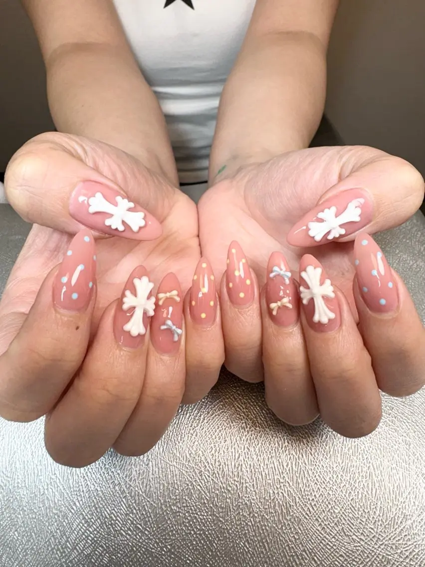 ネイル ドット リボン ハンドネイル ✨韓国✨nail salonLumieのネイルデザイン