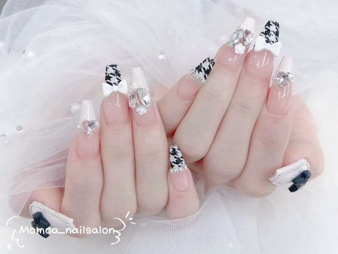 ネイル 成人式 ロングネイル マグネットネイル 大理石ネイル(マーブル) 持ち込み ハンドネイル MoMoA Nail ネイル長さ出し専門店のネイルデザイン