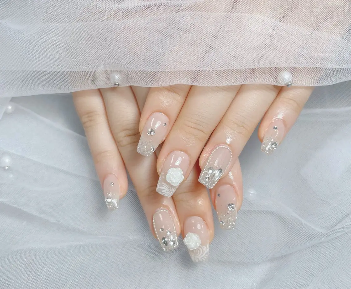 ネイル オーロラネイル クリアネイル フラッシュネイル ジェルネイル グラデーション ハンドネイル Amee Nail Salonのネイルデザイン