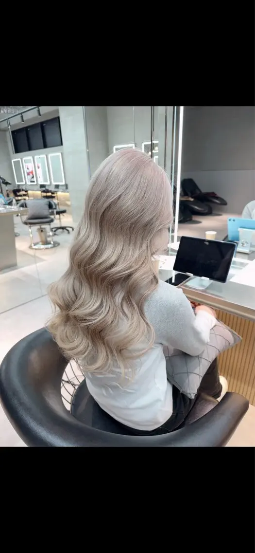 カラー ベージュカラー ブリーチ 透明感カラー ハイトーンカラー ピンクカラー ヘアカラー トリートメント ヘッドスパ Rio /ハイトーン /透明感カラーのヘアスタイル