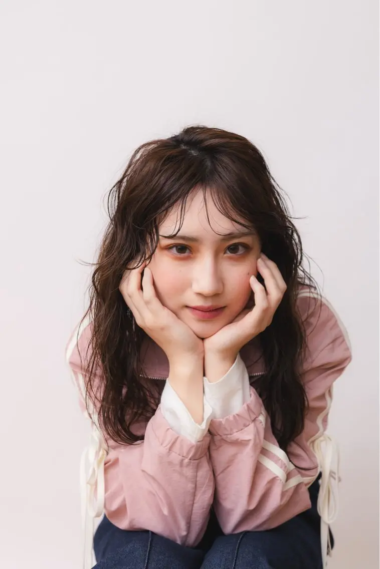ロング 伊賀 裕菜のヘアスタイル