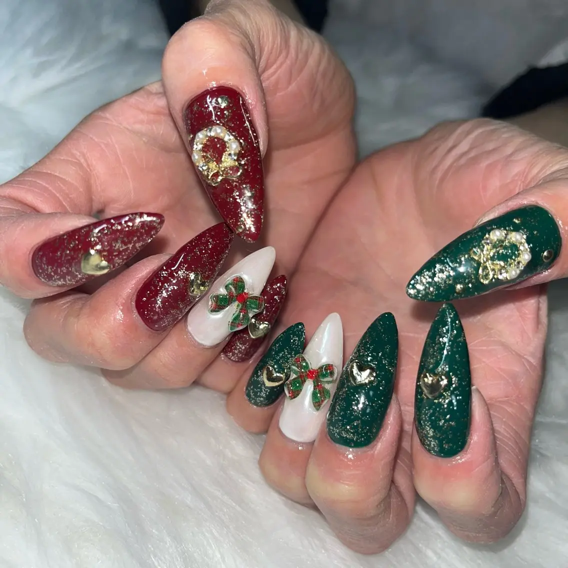 ロング クリスマス ハンドネイル WOLTOKYO渋谷 Anzuのネイルデザイン