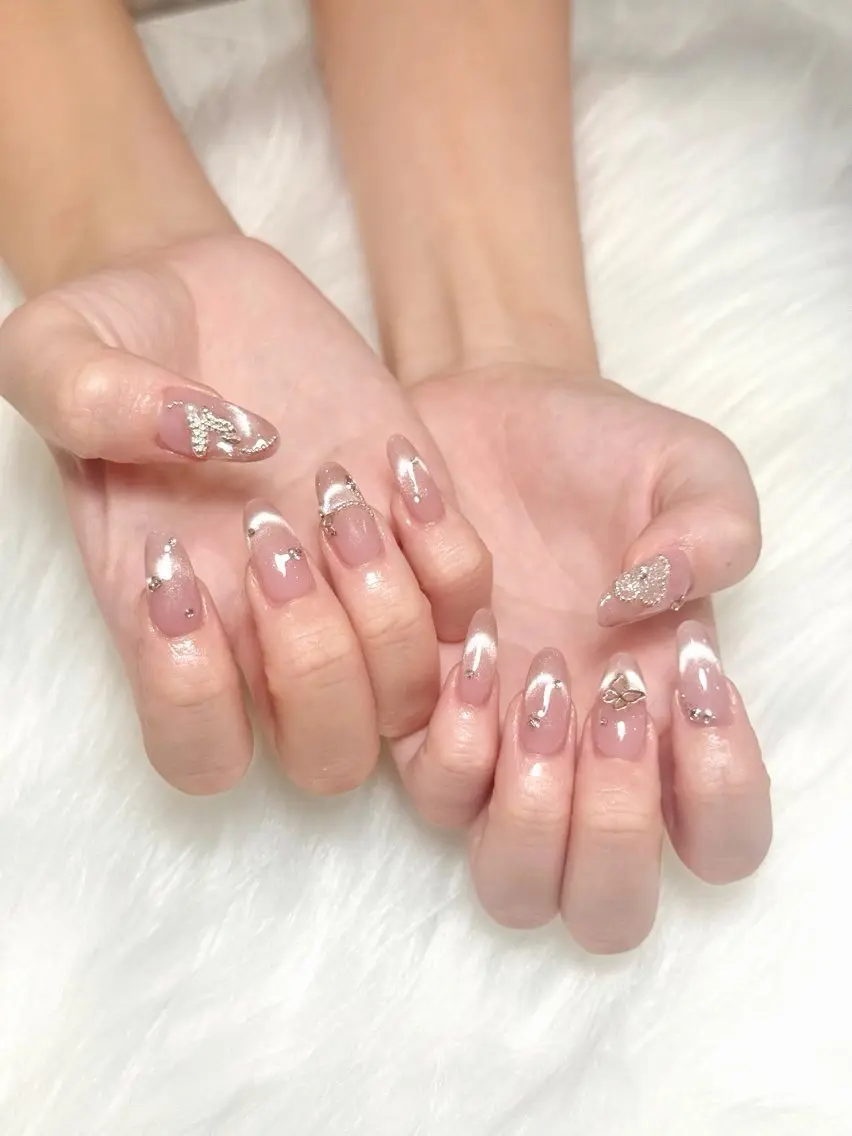ネイル チークネイル ドット フットネイル フレンチネイル グラデーション ハンドネイル ハンドケア Aria Nail Beautyのネイルデザイン