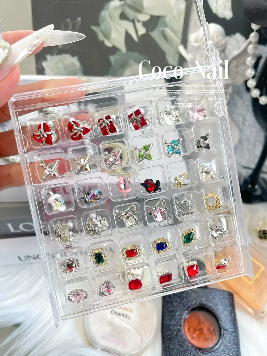 ネイル ストーンネイル Nail Studio 331のネイルデザイン