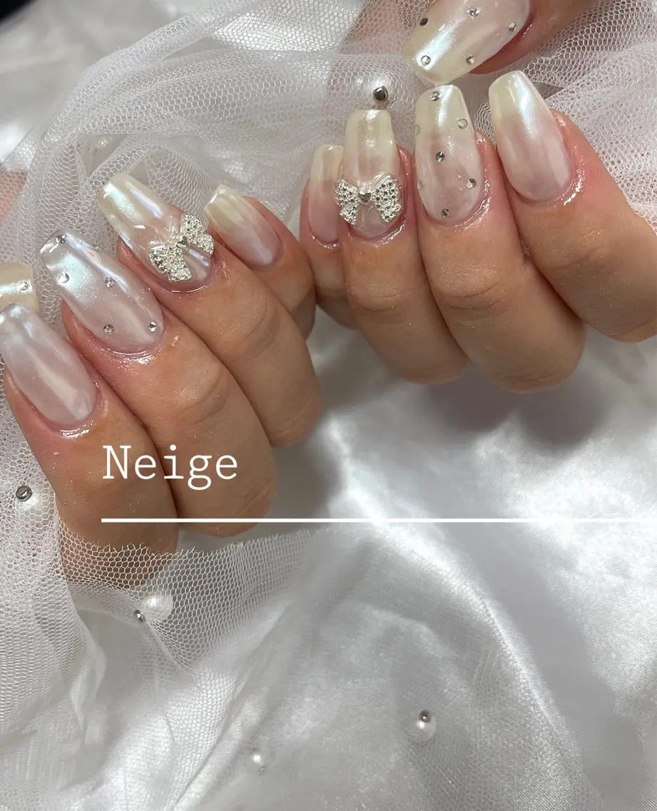ネイル ストーンネイル ハンドネイル Neige‪𓂃ai ＊梅津 / 松尾のネイルデザイン