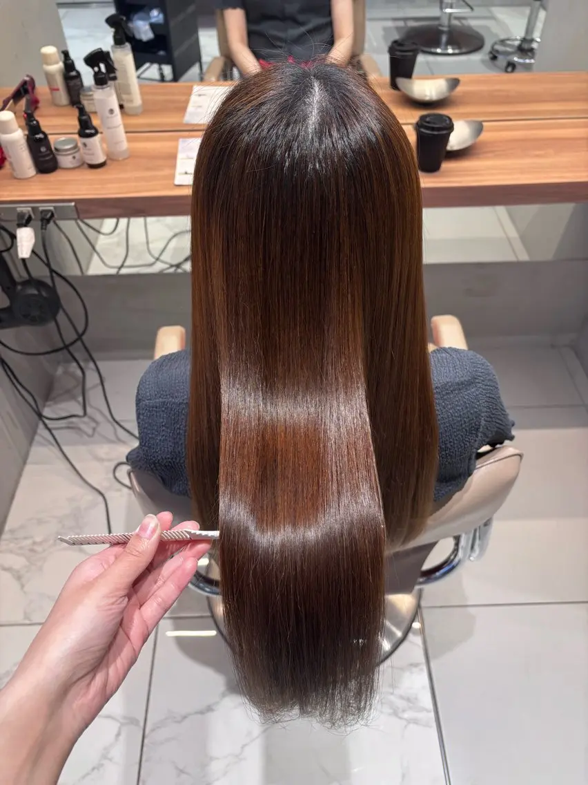 縮毛矯正 Rena/ 透明感カラー🖤🫧のヘアスタイル