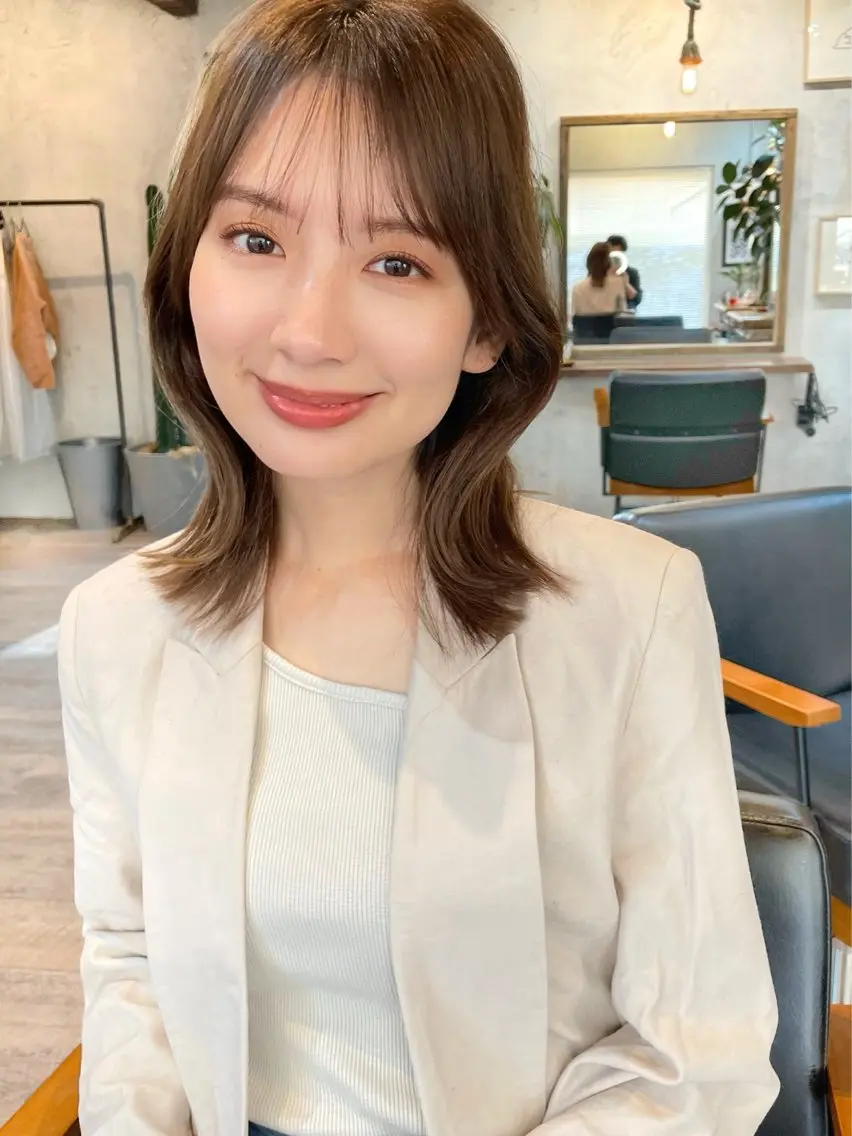 ミディアム カラー くびれヘア レイヤーカット 結べるレイヤーボブ くびれLady表参道のヘアスタイル