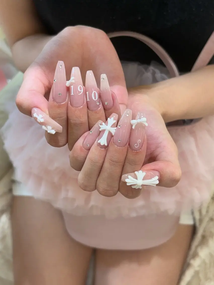 ネイル チークネイル 長さ出し フレンチネイル ガーリー 韓国ネイル Sun Nail linaのネイルデザイン