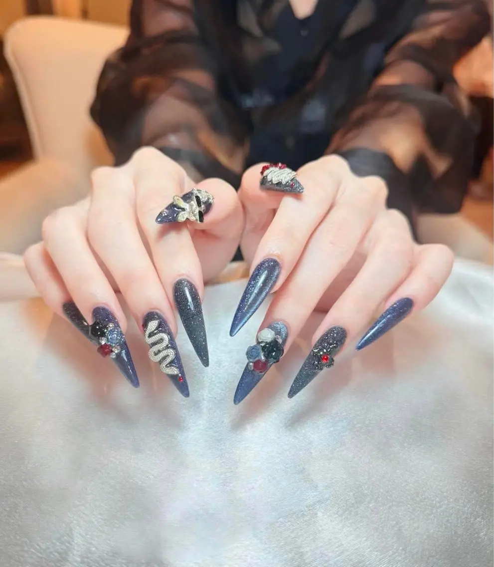 ネイル アートネイル ジェルネイル 韓国ネイル ニュアンスネイル ワンカラーネイル ハンドネイル Queen Nail Salonのネイルデザイン