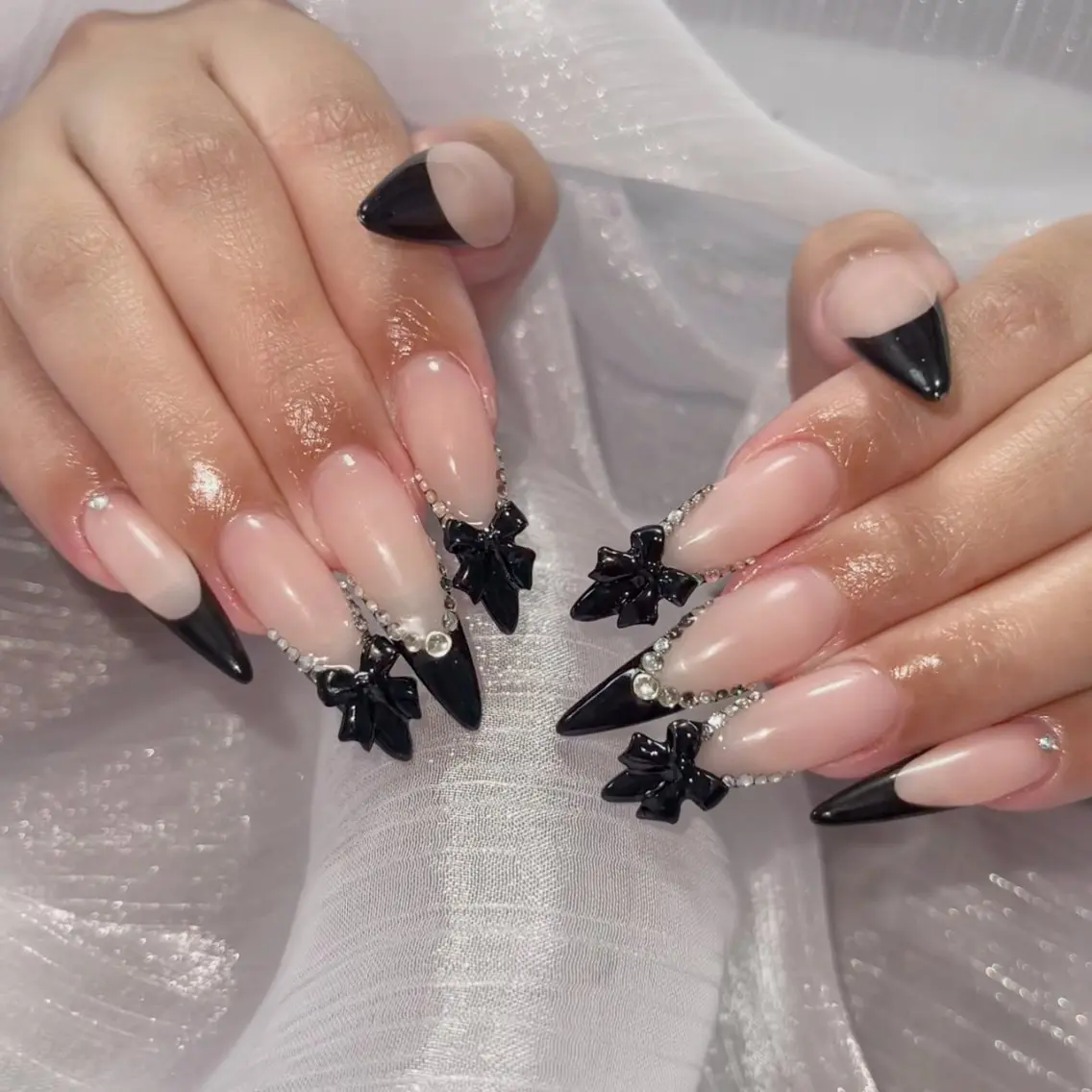 ネイル オーロラネイル 長さ出し フラッシュネイル フレンチネイル ジェルネイル ハンドネイル ハンドケア CiCi Nail Salonのネイルデザイン