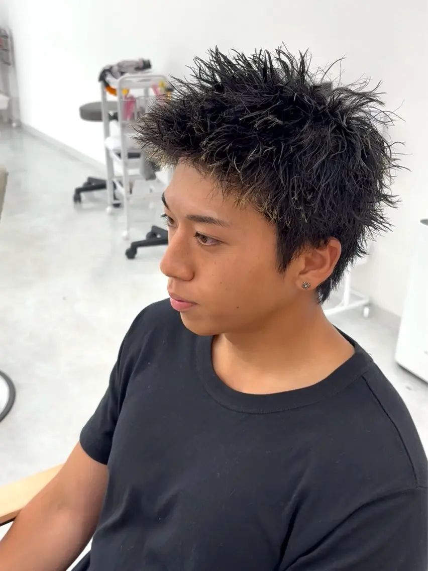 ショート パーマ メンズ メンズパーマ スパイキーショート ショートヘア カット パーマ 新潟No.1サロン 秋山深(メンズ限定)のヘアスタイル