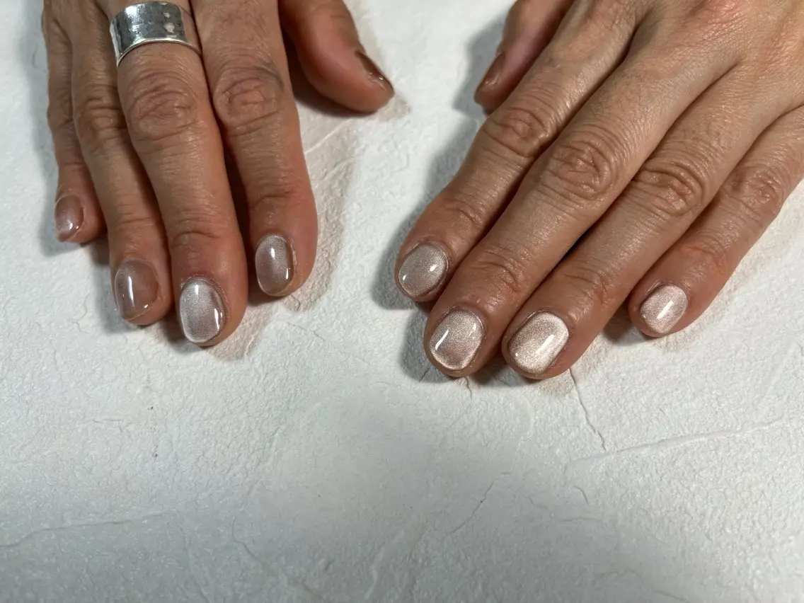 ネイル オーロラネイル フットネイル フレンチネイル ジェルネイル 韓国ネイル ハンドネイル kiki nail たまプラーザのネイルデザイン