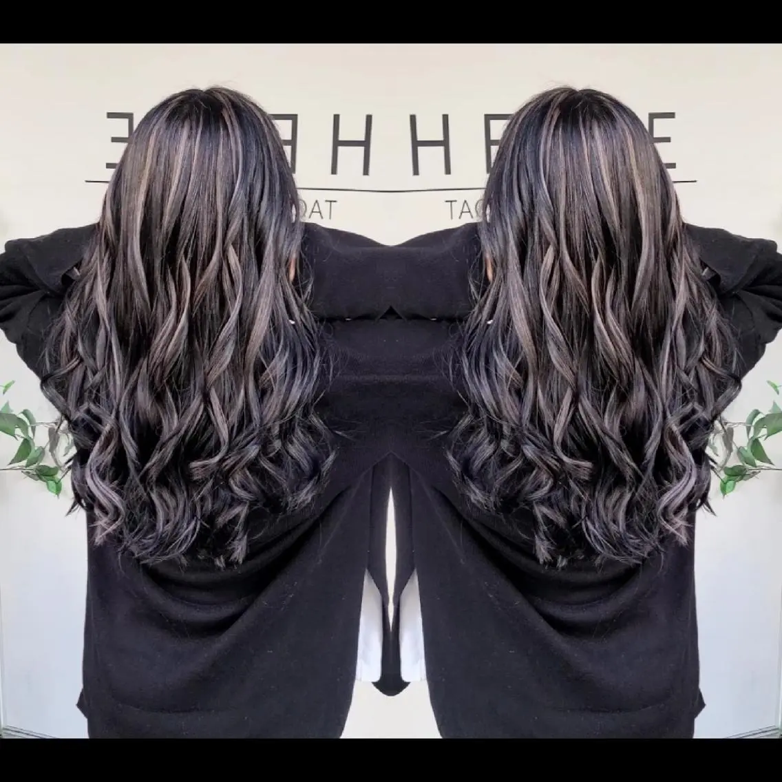 ロング カラー アッシュ アッシュグレー バレイヤージュ ベージュカラー ブリーチ ヘアカラー バレイヤージュ/ ハイライト/大内格のヘアスタイル