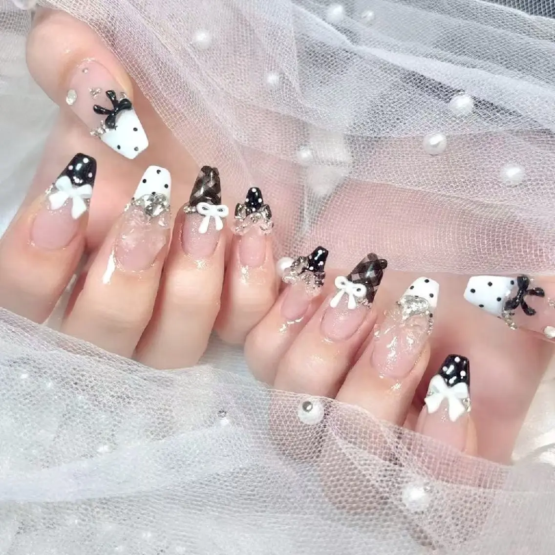 ネイル アートネイル 長さ出し フラッシュネイル フレンチネイル ジェルネイル io nail  心斎橋店⚜️のネイルデザイン