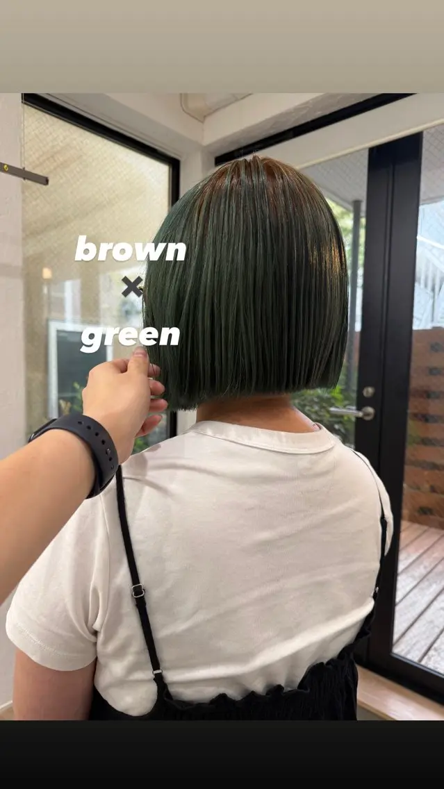 ショート ヘアカラー イシイ モエカのヘアスタイル