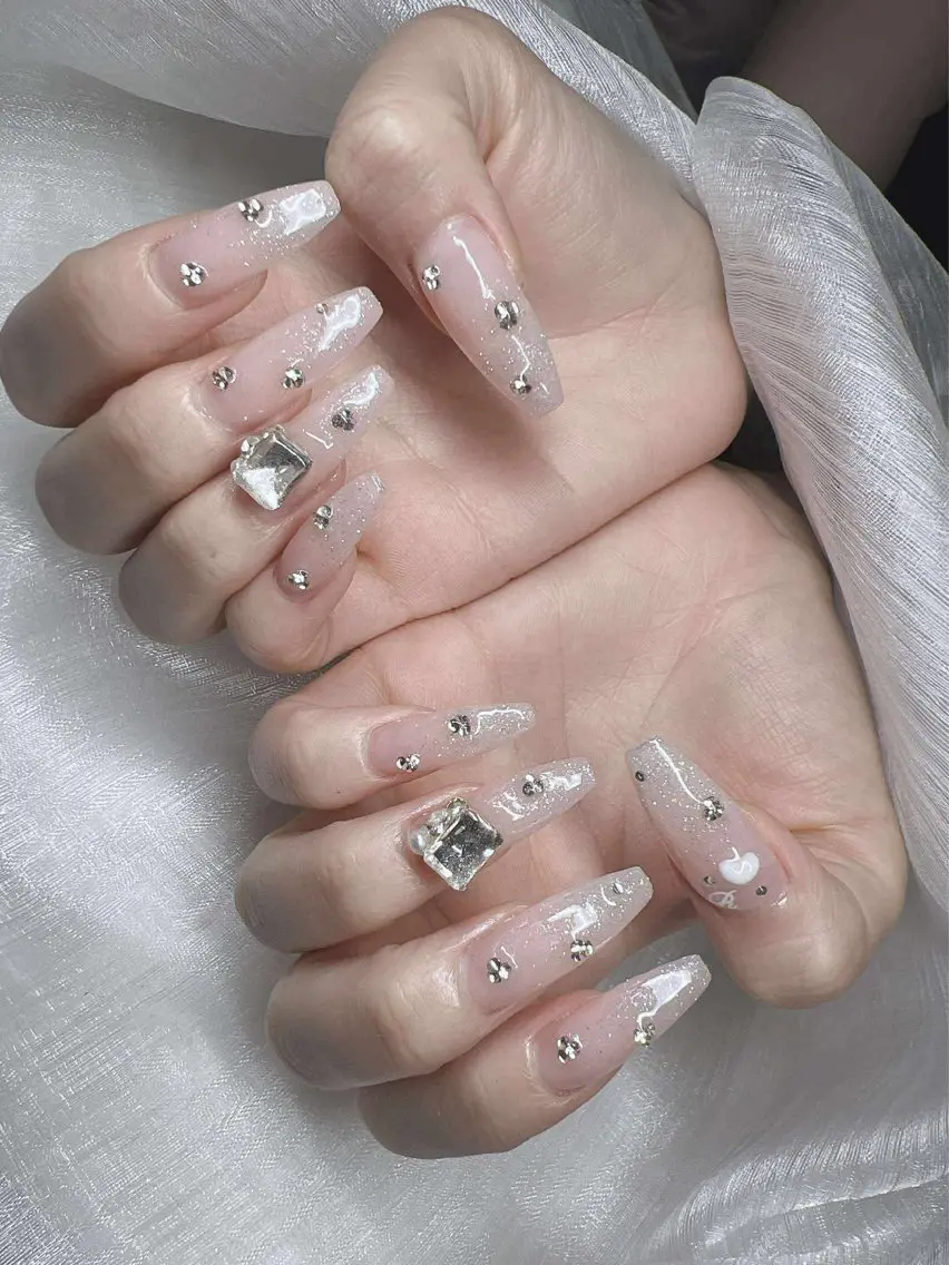 ネイル 長さ出し グラデーション 卒業式 キラキラネイル マグネットネイル ハンドネイル Lee Nailsのネイルデザイン