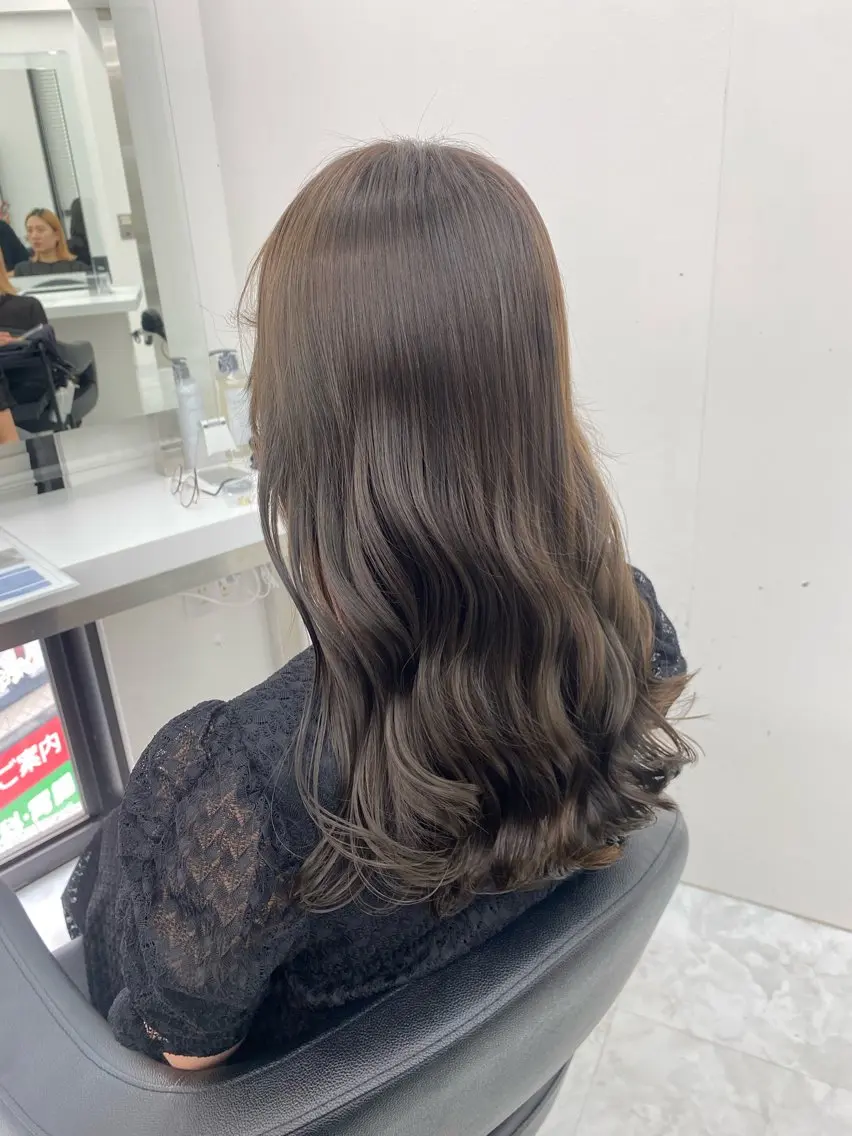 セミロング カラー 透明感カラー グレージュ カット ヘアカラー トリートメント ヘアセット 【赤み消しカラー】 中野浩太のヘアスタイル