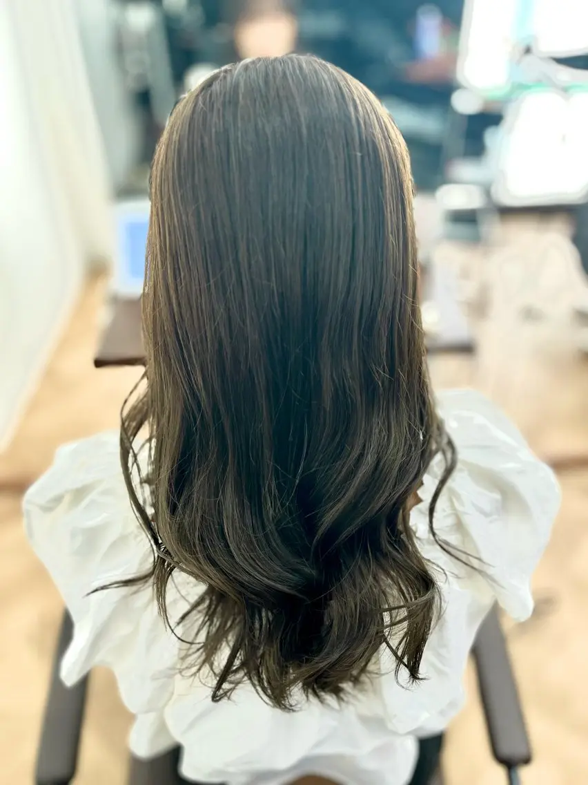セミロング カラー グレージュ オリーブグレージュ オリーブグレー okada riruのヘアスタイル