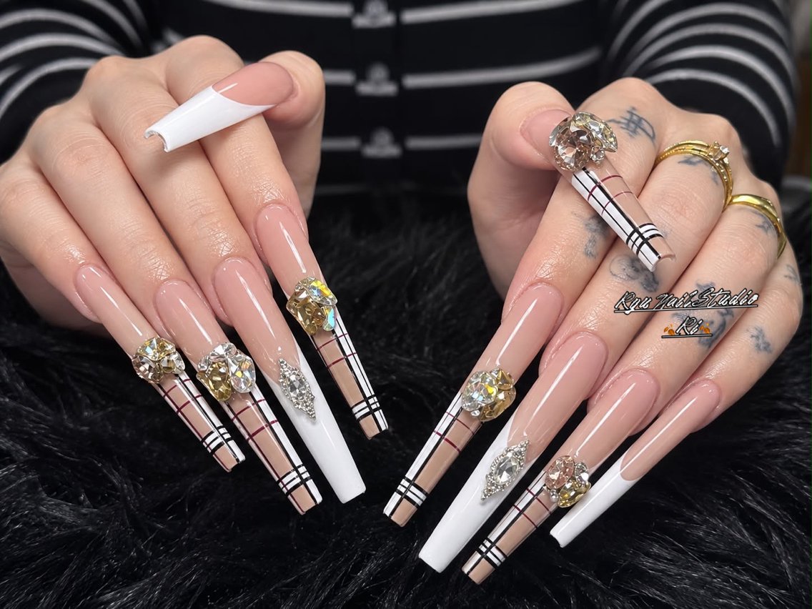 ネイル アートネイル ジェルネイル グラデーション マグネットネイル ニュアンスネイル ハンドネイル Ryu Nail Studioのネイルデザイン